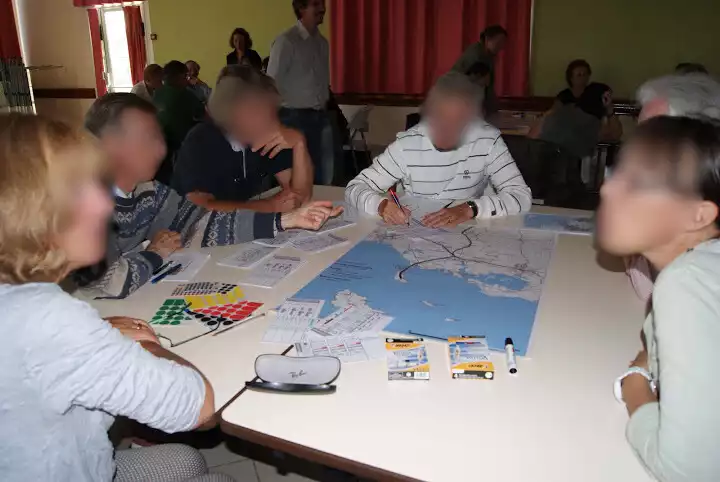 Importance de la participation citoyenne dans les études et projets de mobilité 2 Ateliers participatifs en salle